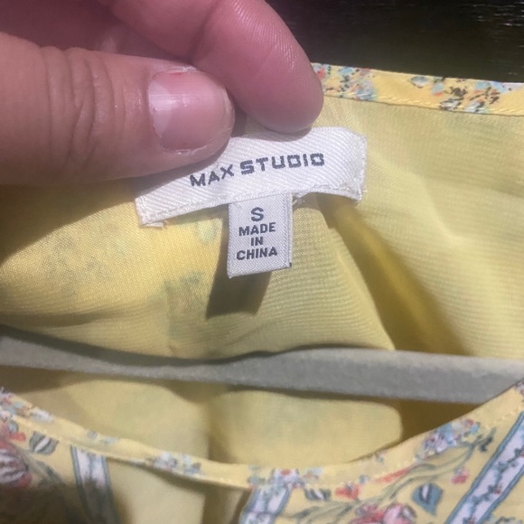 Max studio blouse - Picture 2 of 2